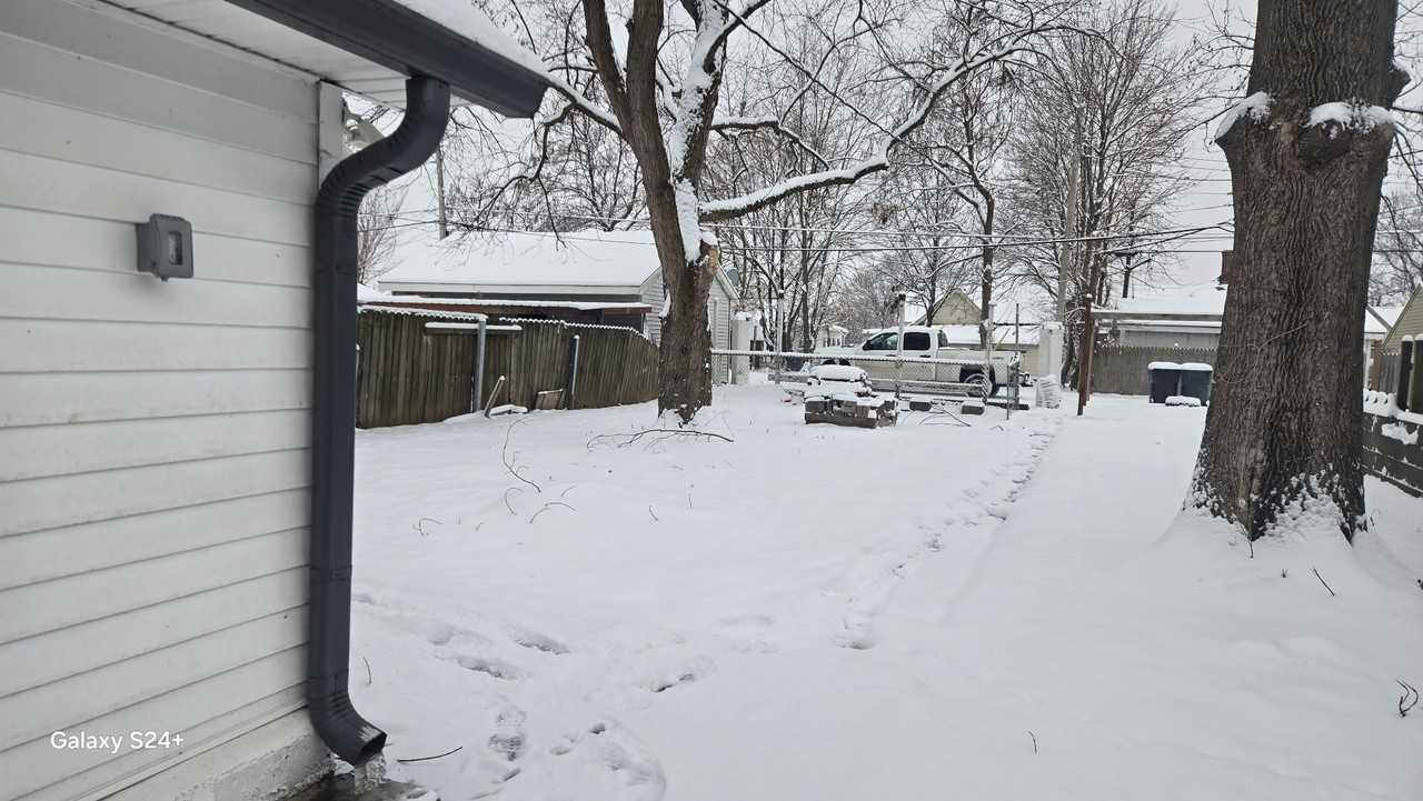 2209 Central Ave #1 - Photo 4 of 10