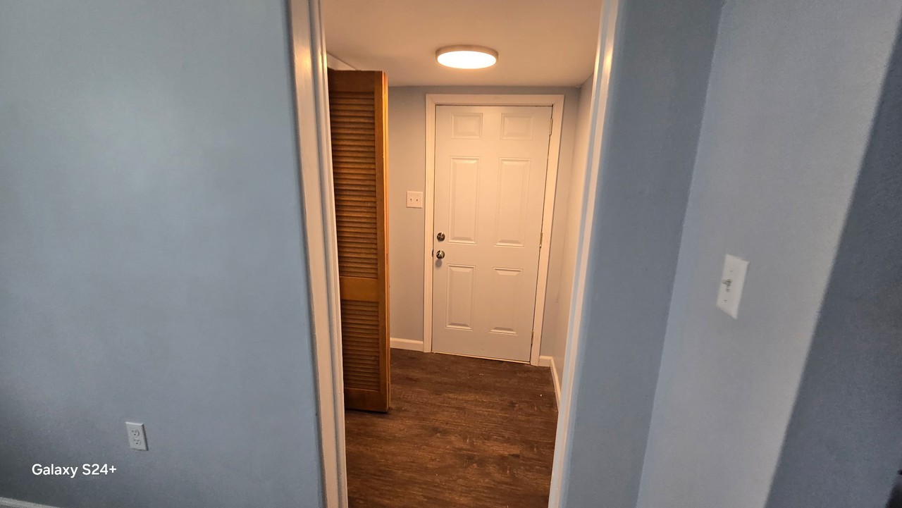 2209 Central Ave #1 - Photo 5 of 10