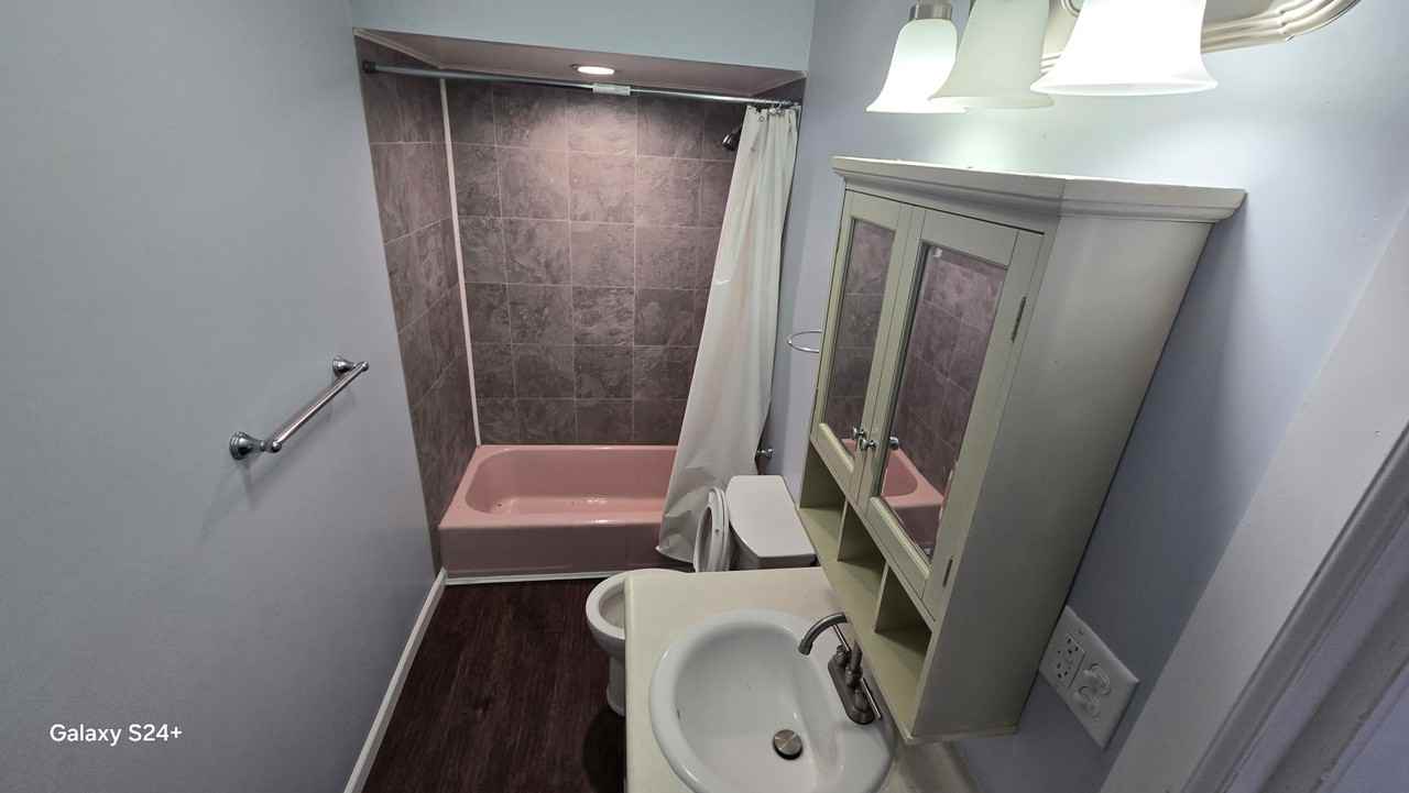 2209 Central Ave #1 - Photo 7 of 10