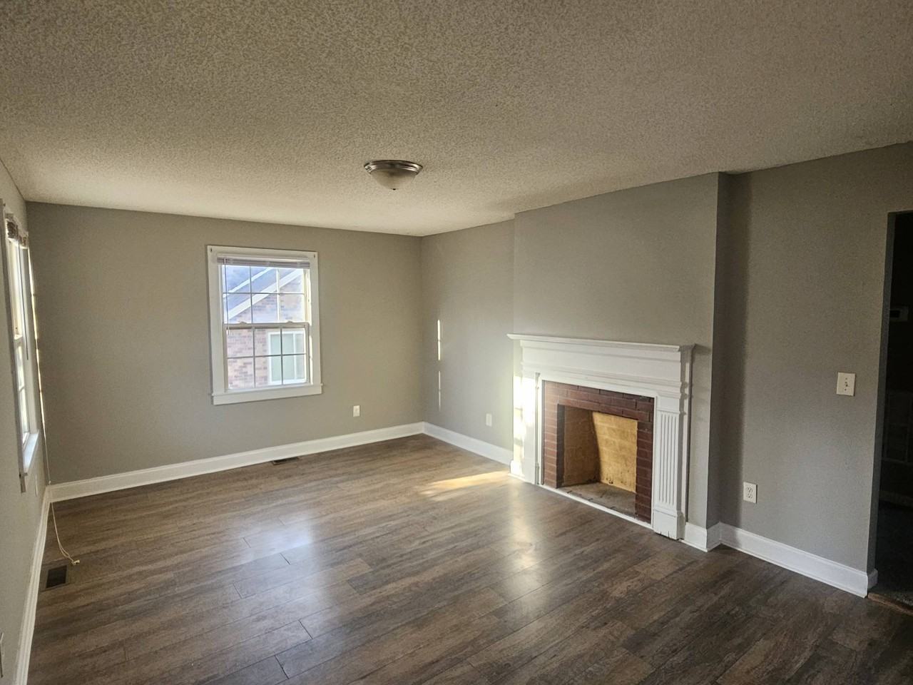 1211 Camp Street #1 - Photo 3 of 11