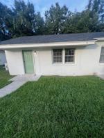 featured image of 3102 Azalea Dr #B