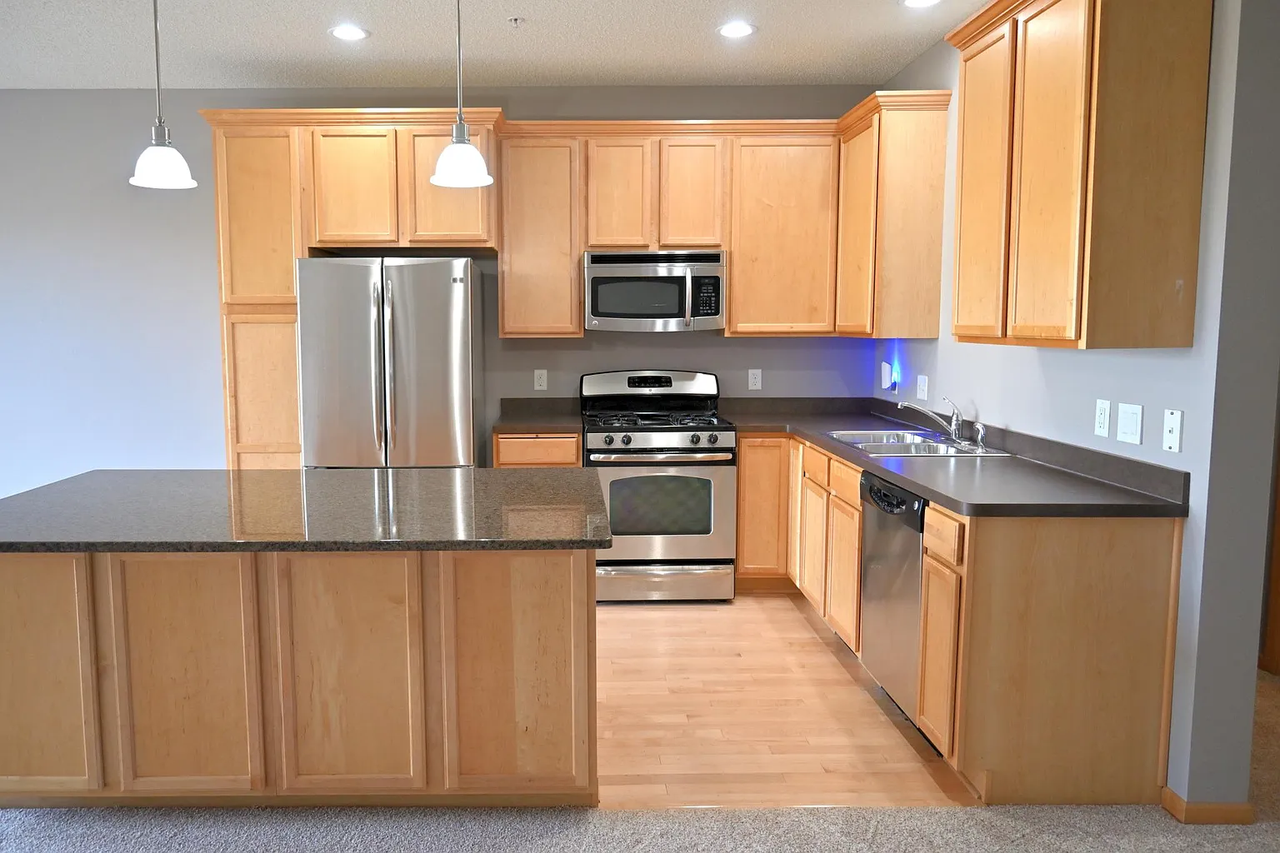 4725 Victor Path #8 - Photo 3 of 22