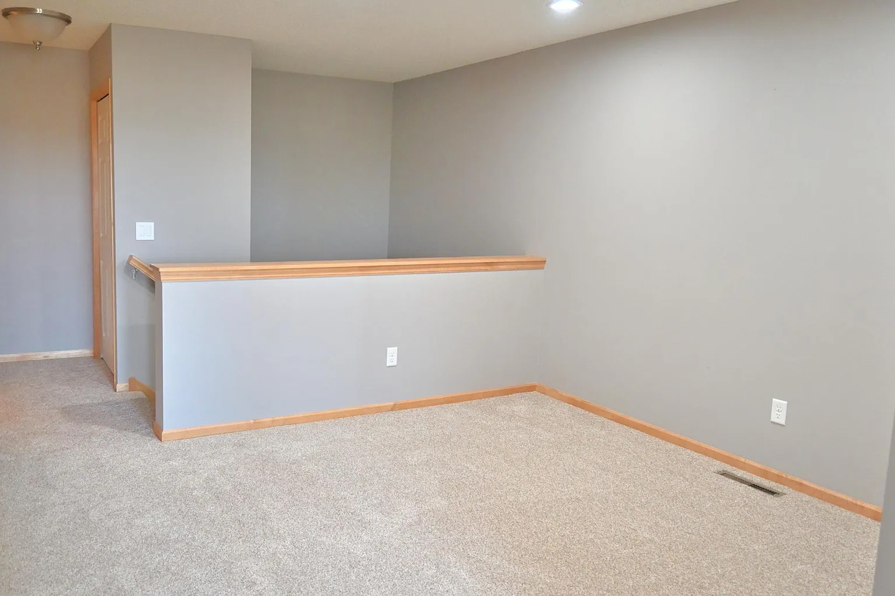 4725 Victor Path #8 - Photo 5 of 22