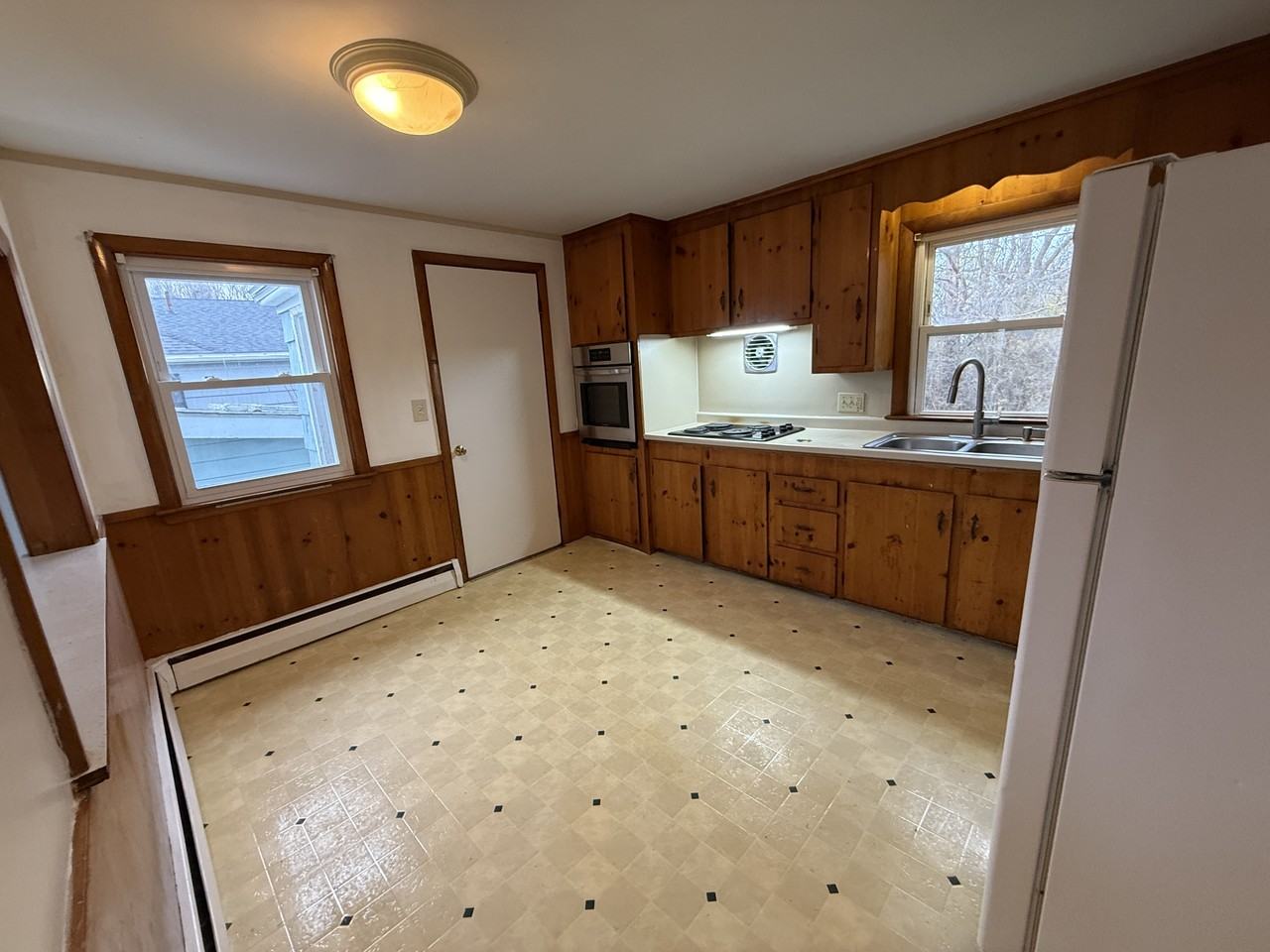 63 Vera St #1 - Photo 3 of 16