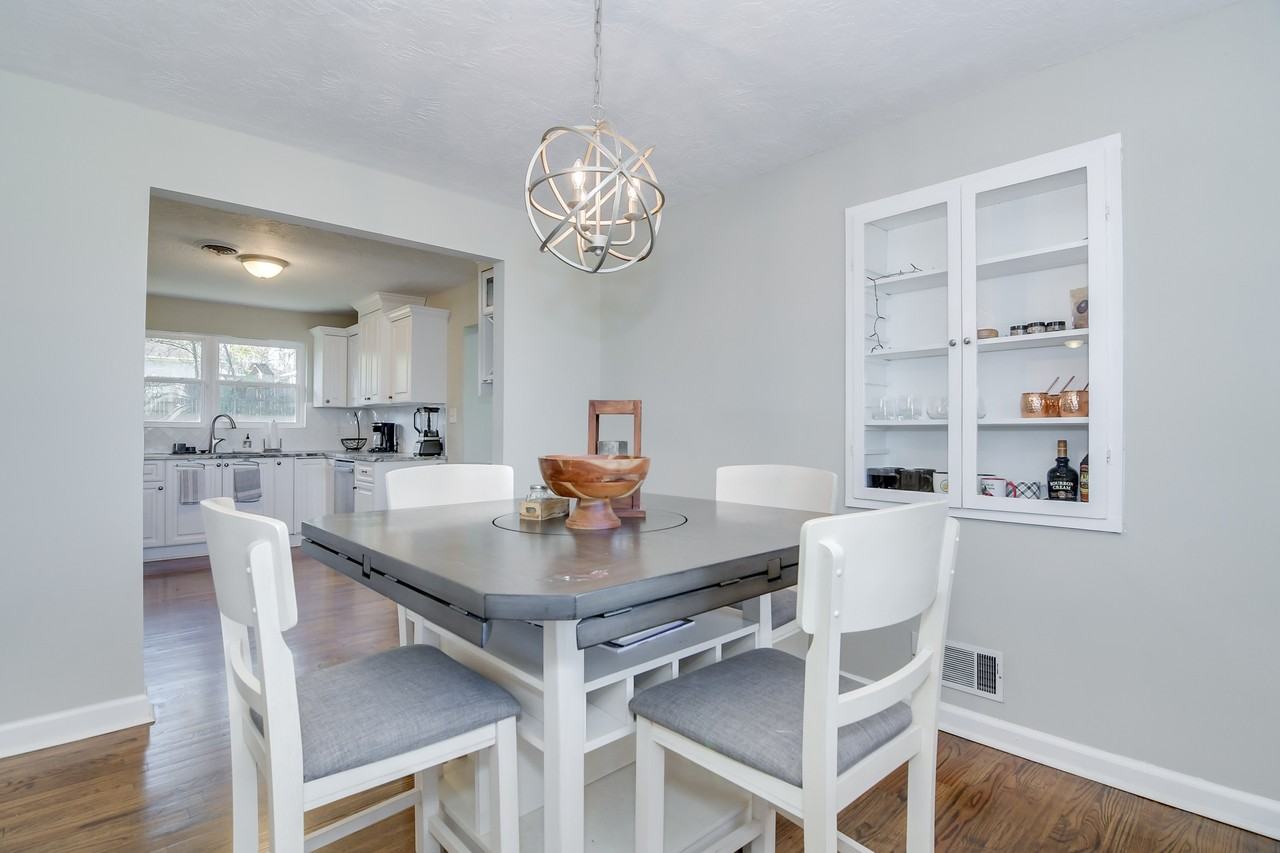 2426 Brentwood Place #1 - Photo 5 of 45