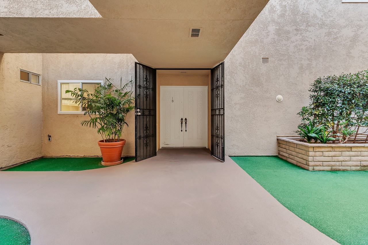 2370 Via Mariposa West #1 - Photo 2 of 21