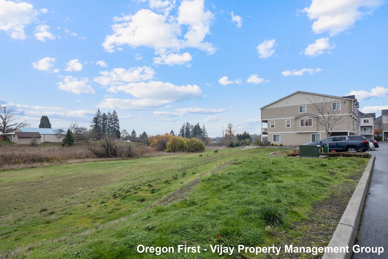 15548 Northwest Linder Street #1 - Photo 5 of 32