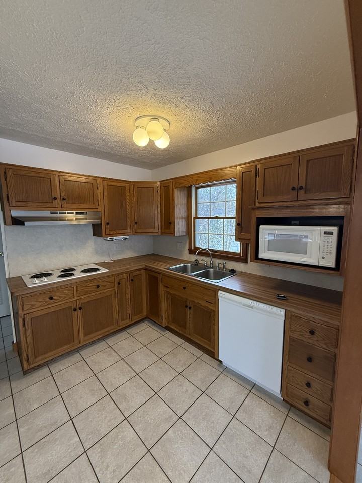 1718 Syracuse Drive #1 - Photo 2 of 12