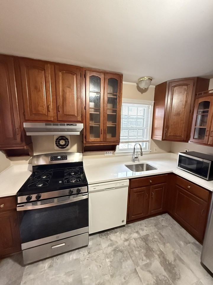 8610 35th Ave #1 - Photo 3 of 28