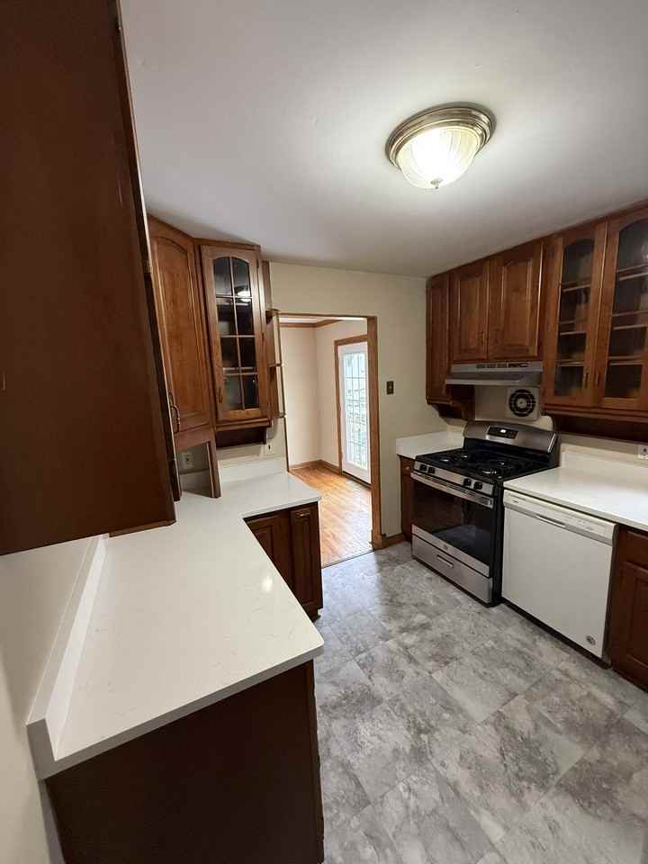 8610 35th Ave #1 - Photo 5 of 28