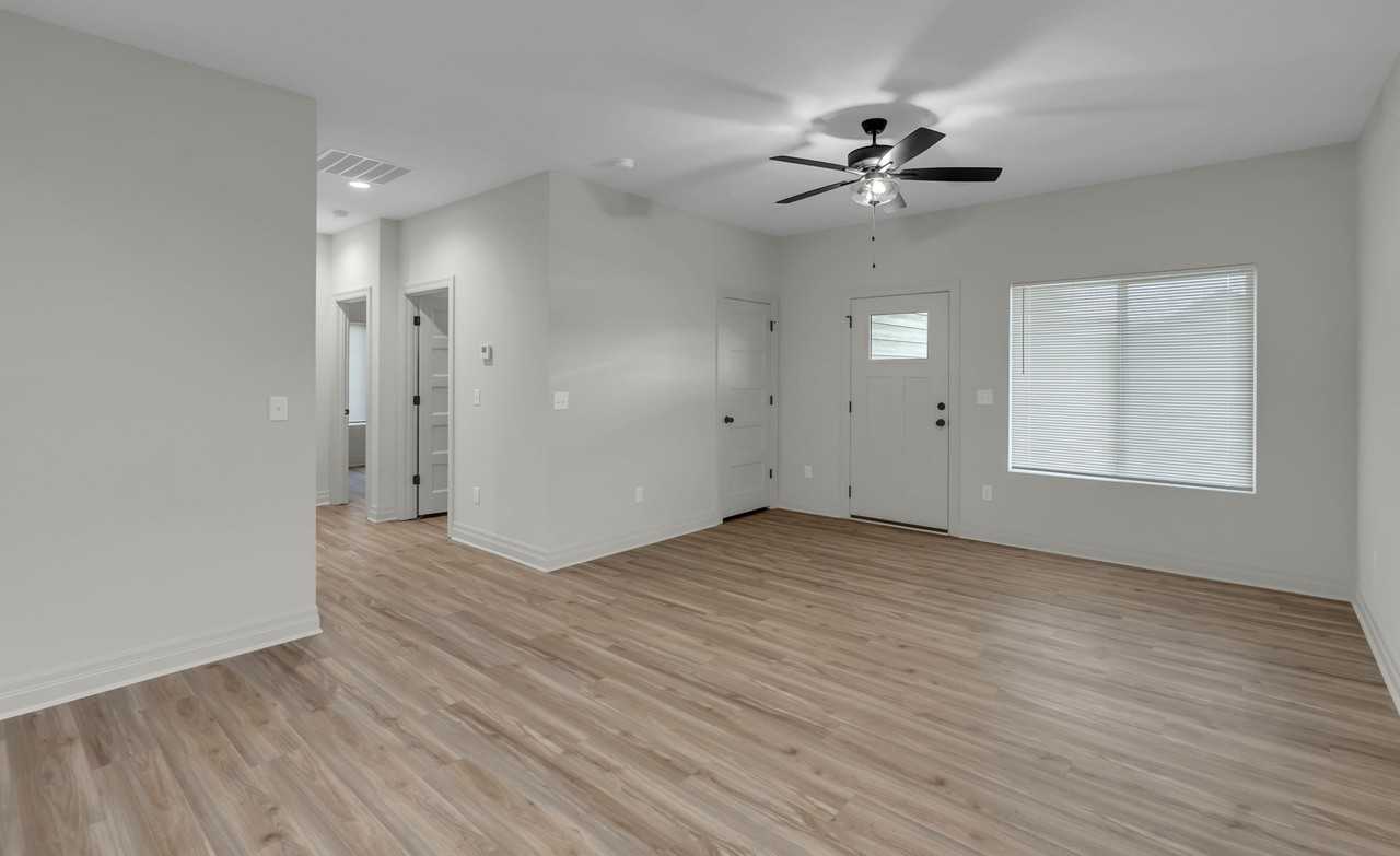 1819 E Liam Ct #1 - Photo 5 of 20