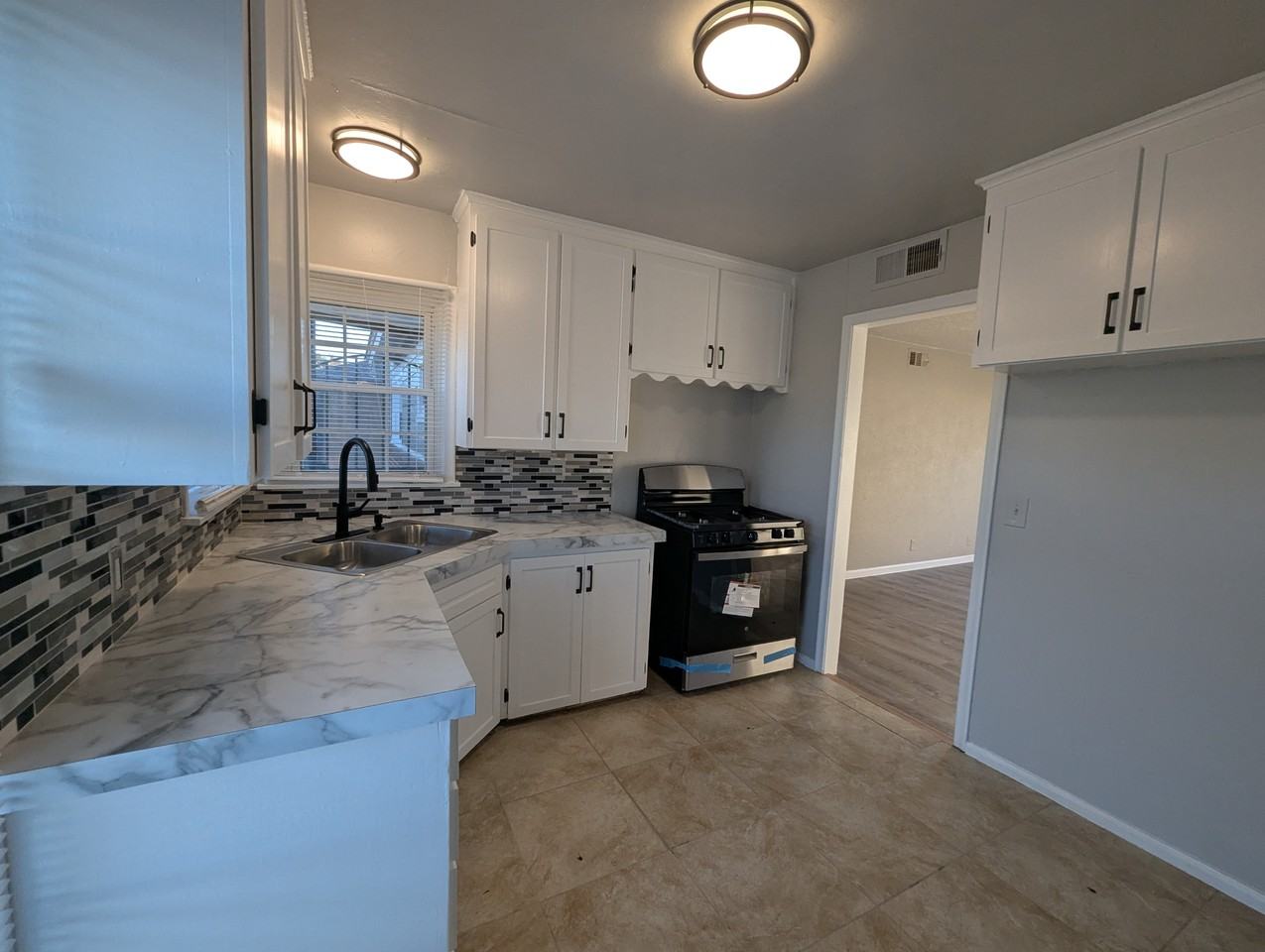 4376 N Frankfort Pl #1 - Photo 3 of 11