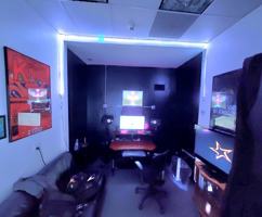 featured image of 3200 North San Fernando Boulevard #18