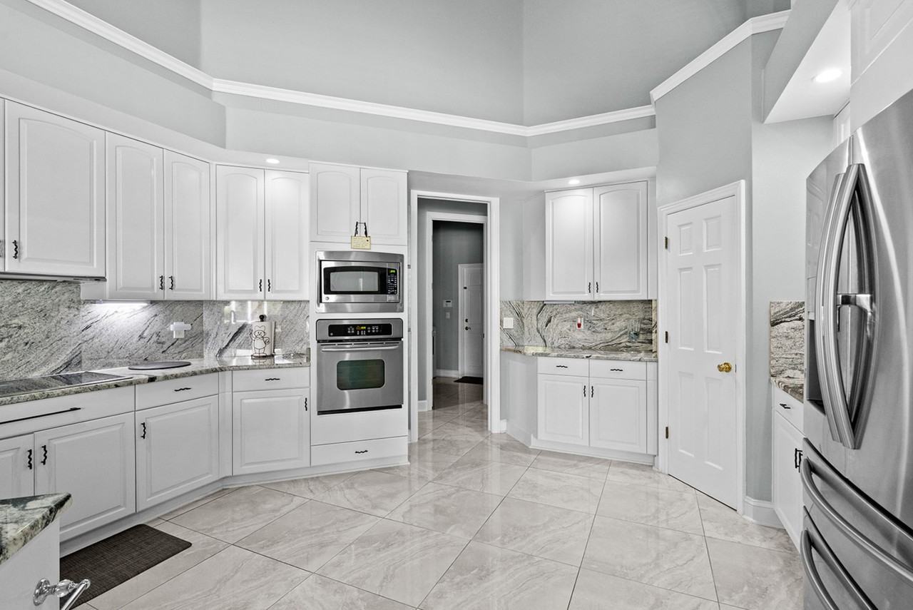 5145 Timberview Ter #1 - Photo 2 of 32