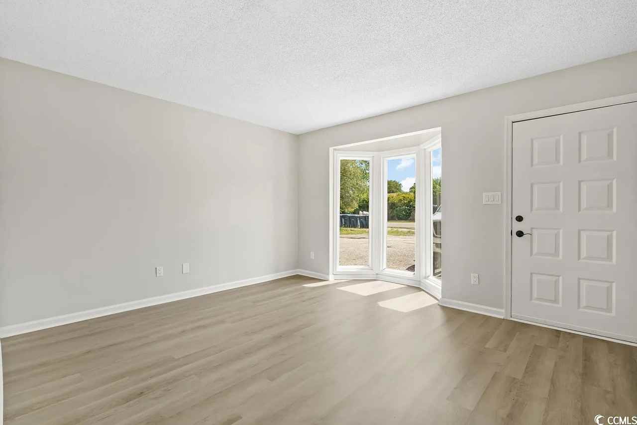 708 65th Avenue North #C - Photo 5 of 8