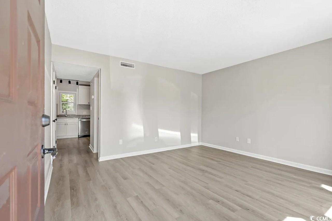 708 65th Avenue North #C - Photo 7 of 8