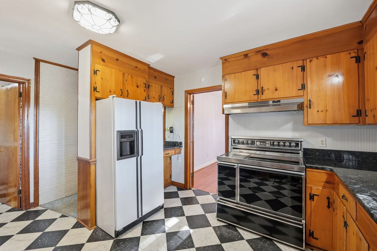 2218 North Douglas Street #1 - Photo 5 of 50