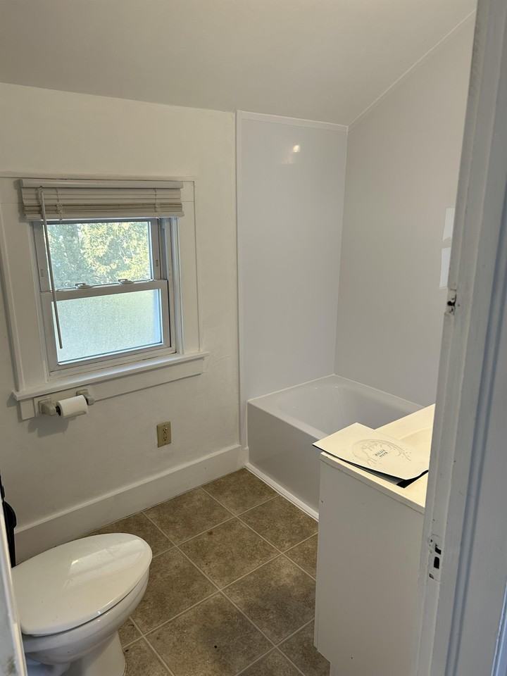 502 Amherst Avenue #1 - Photo 3 of 11