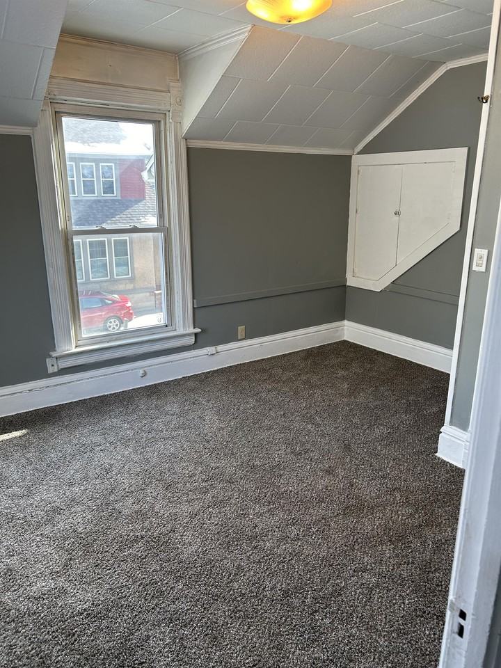 502 Amherst Avenue #1 - Photo 7 of 11