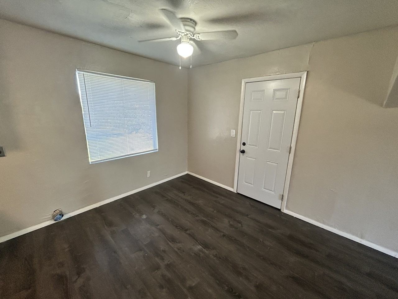 5510 N Johnstown Ave #1 - Photo 2 of 9