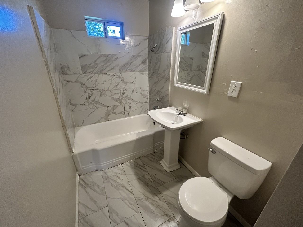 5510 N Johnstown Ave #1 - Photo 5 of 9