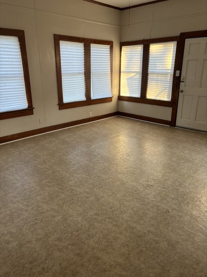 208 Surrey Street #1 - Photo 7 of 7