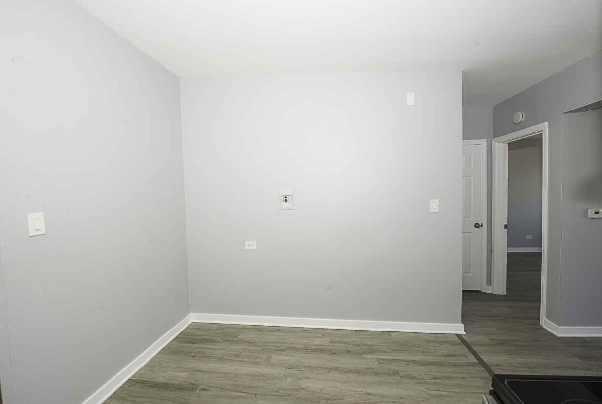 1117 East Roosevelt - 3 #3 - Photo 6 of 11