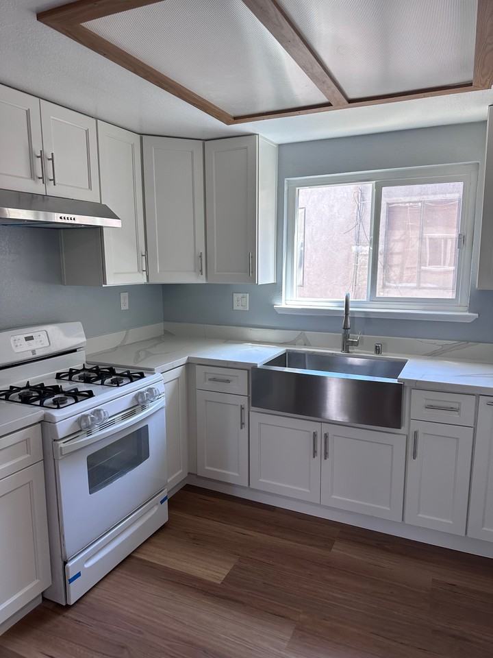 34 W 7th St #G - Photo 2 of 17