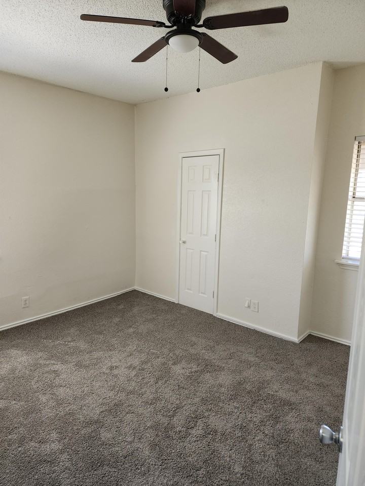 Parkway Ave #101 - Photo 4 of 14