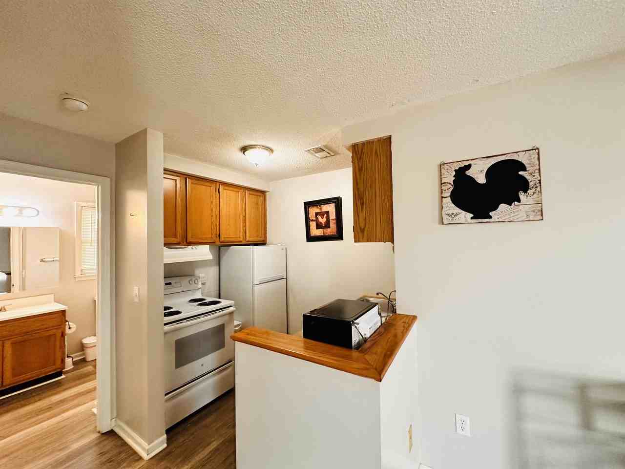 548 Brookfield Dr #514D - Photo 2 of 13