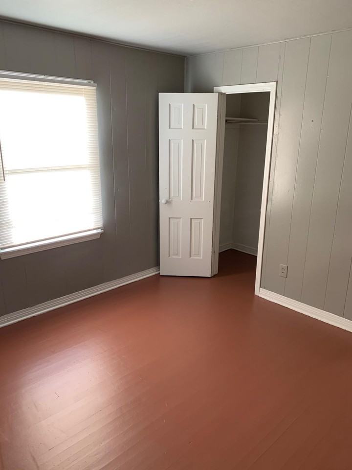 1240 Windemere Drive #1 - Photo 7 of 10