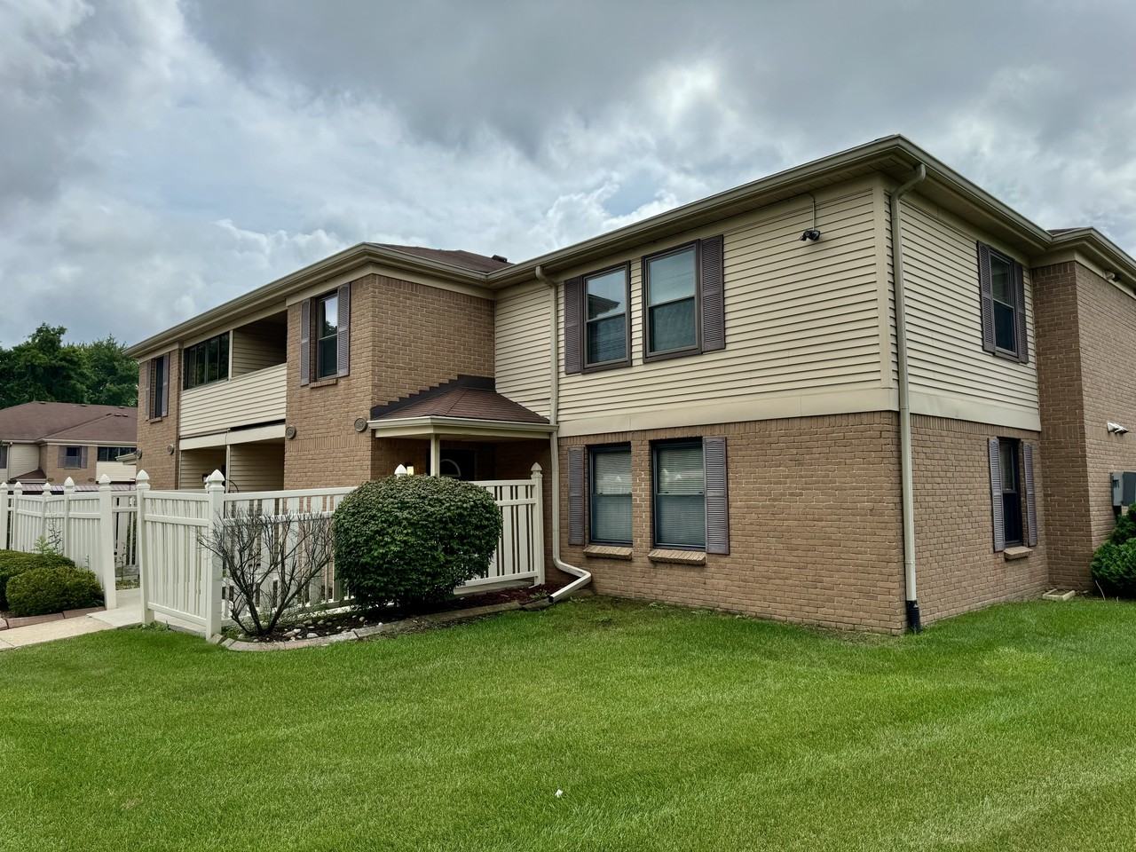 19536 Northridge Dr #1 - Photo 2 of 41