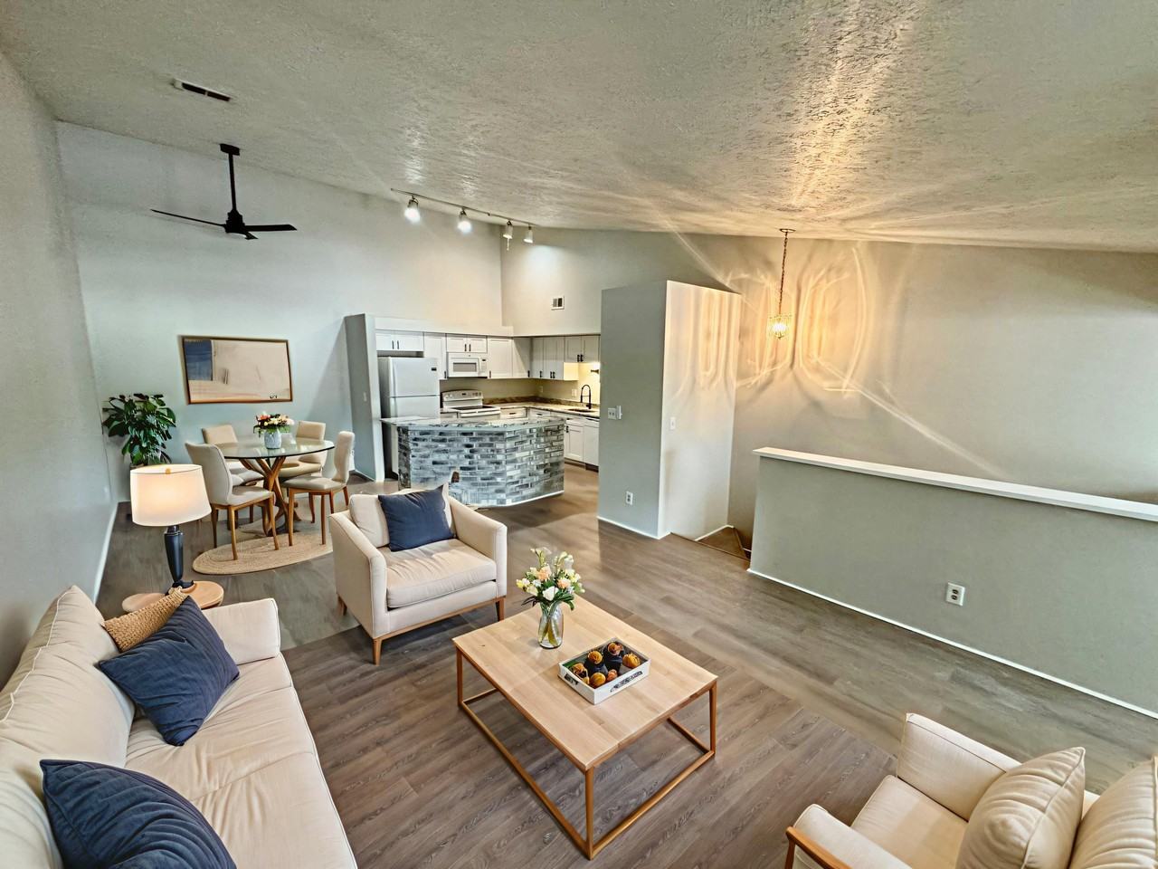 19536 Northridge Dr #1 - Photo 6 of 41