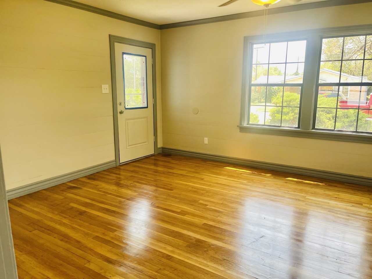 2202 24th Street #1 - Photo 4 of 10