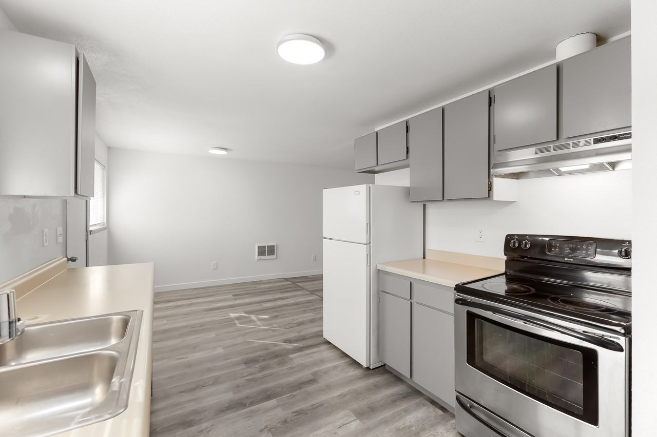 708 Water Street - Photo 6 of 6