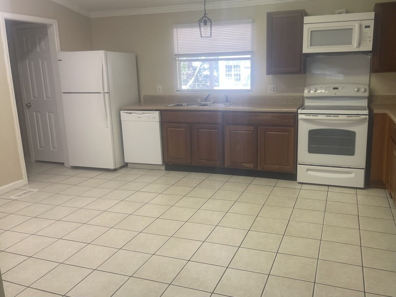 4925 Ga Highway 17 South #4925 - Photo 5 of 12