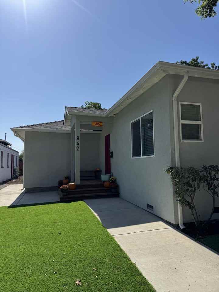 942 Santa Clara Street #1