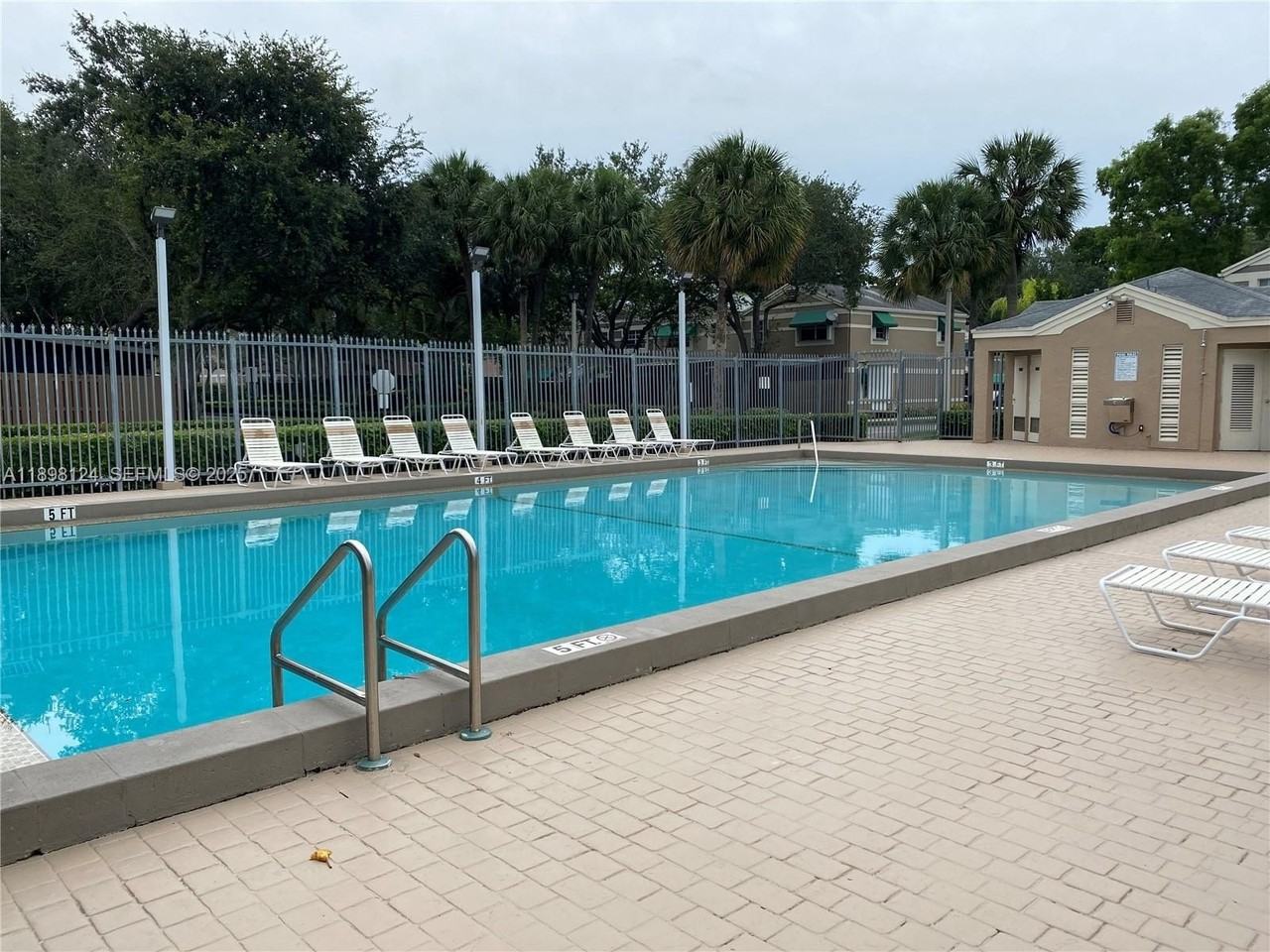 5150 Lake Loop Road - Photo 4 of 26