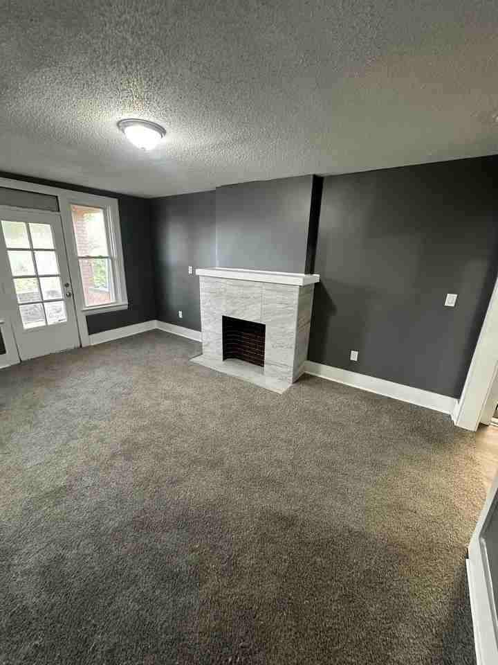 835 E Buchtel Ave Apt E7 #E7 - Photo 3 of 13