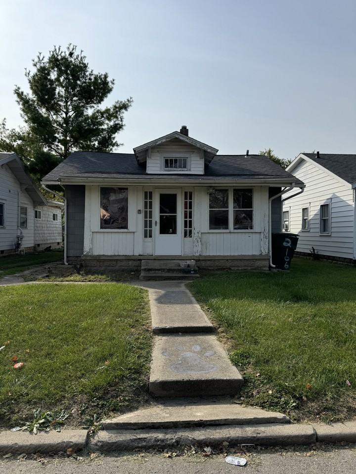 1125 W Marsh St #1 - Photo 2 of 3