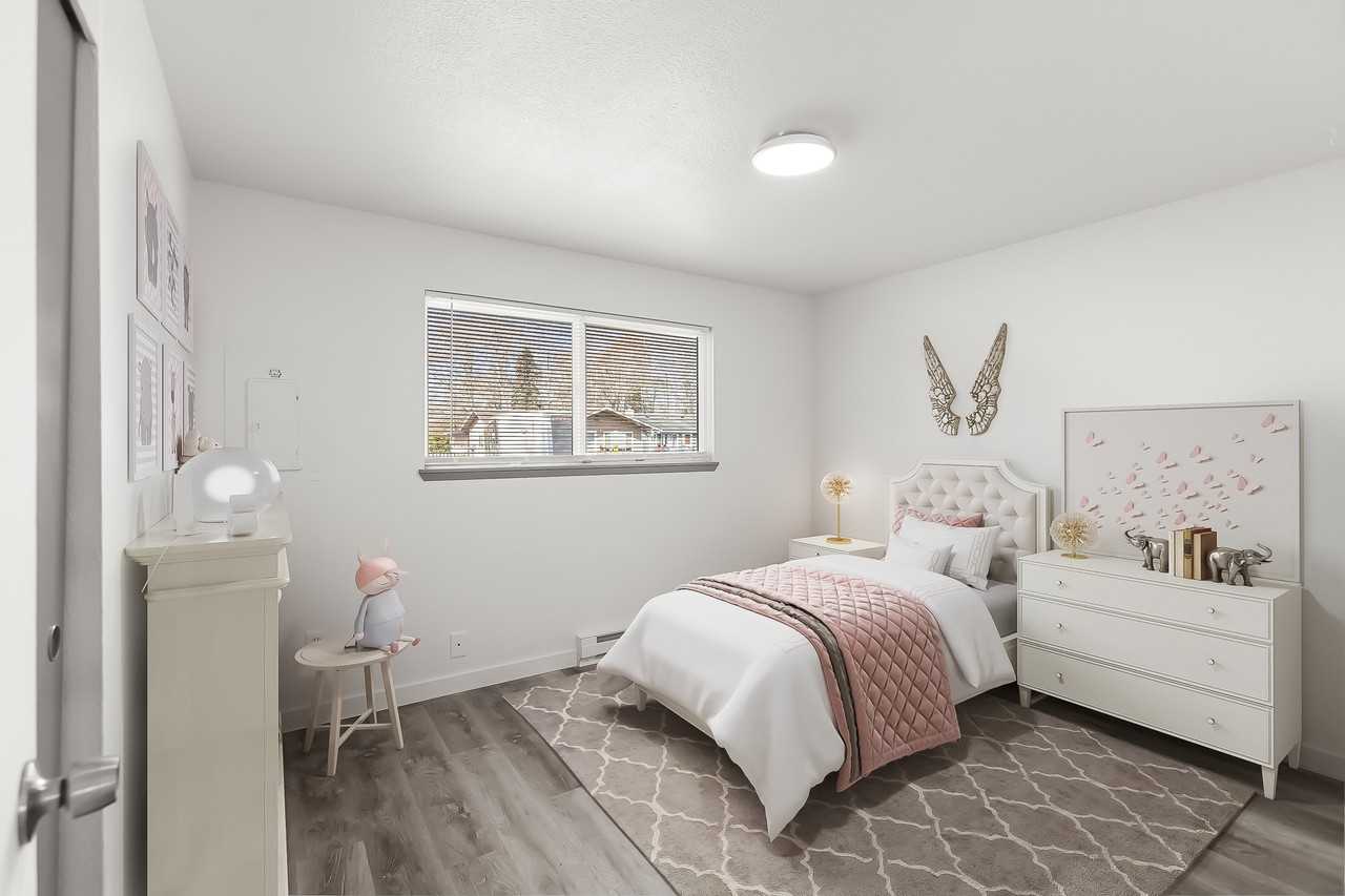 722 Water Street - Photo 5 of 6