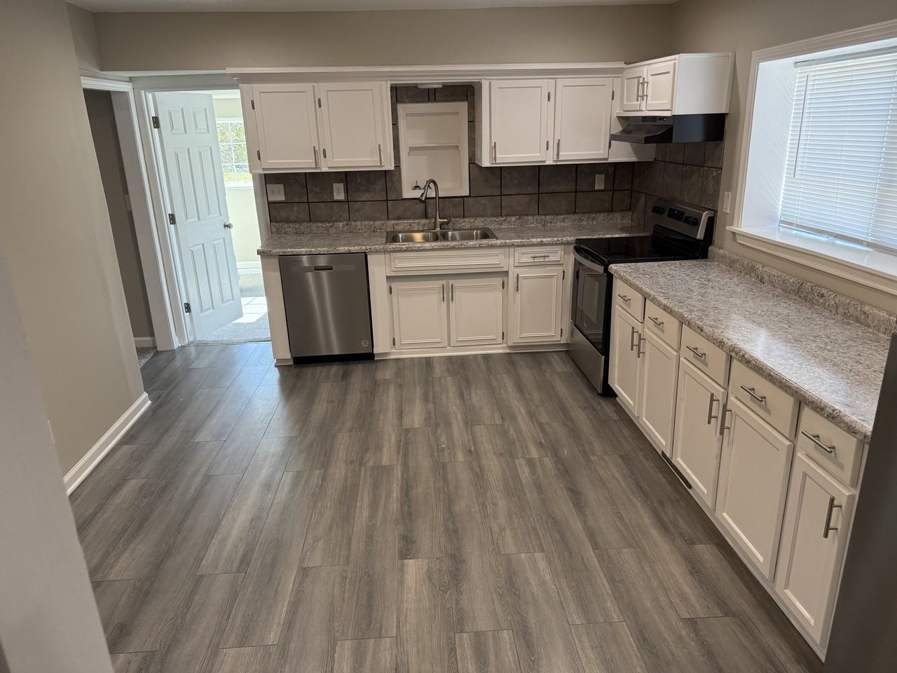 121 E Main St #1 - Photo 6 of 19