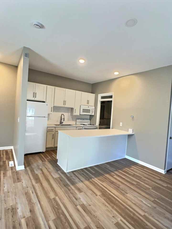 2501 N Bartlett Ave #C - Photo 2 of 10