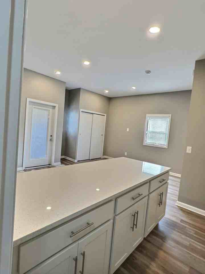 2501 N Bartlett Ave #C - Photo 7 of 10