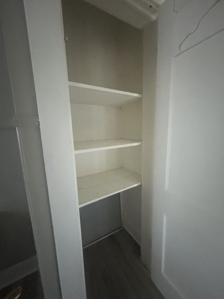 213 W Bertheaud Ave #B - Photo 3 of 8