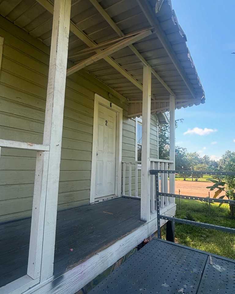 213 W Bertheaud Ave #B - Photo 7 of 8