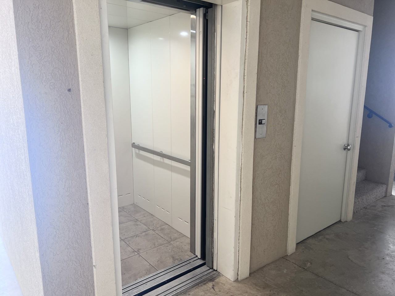 225 225 Lookout Pt F3 - 1 #1 - Photo 6 of 42