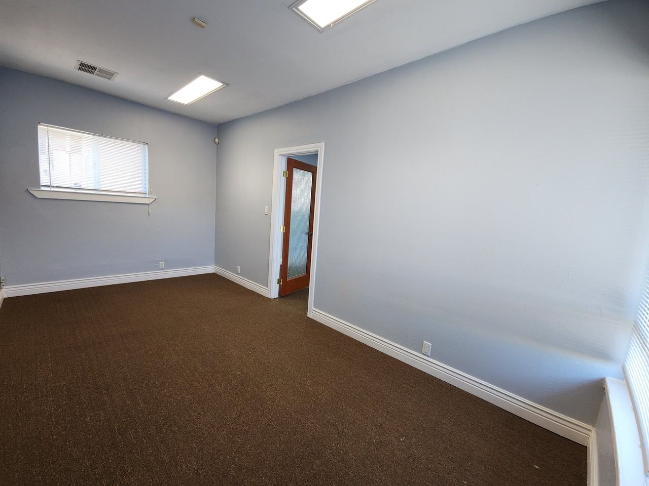 805 Walnut St #1 - Photo 6 of 11