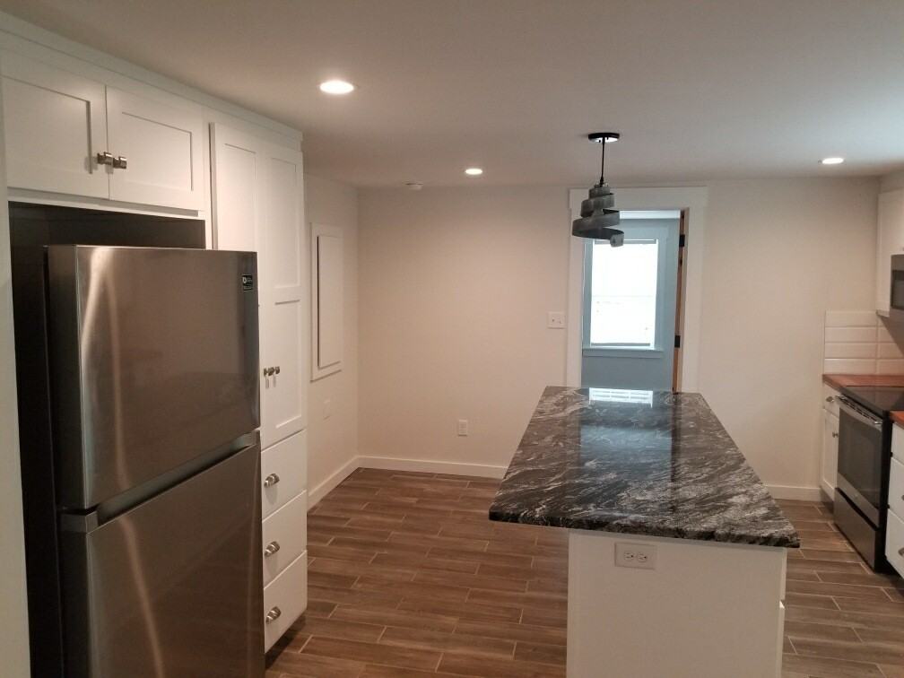 966 966 Doctor Martin Luther King Junior Parkway #1 - Photo 6 of 11