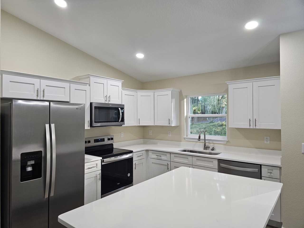 11661 North Kenlake Circle #1 - Photo 2 of 10